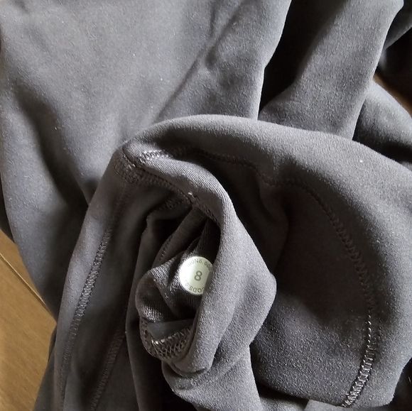 Lululemon wunder under train size 8 - Picture 5 of 6